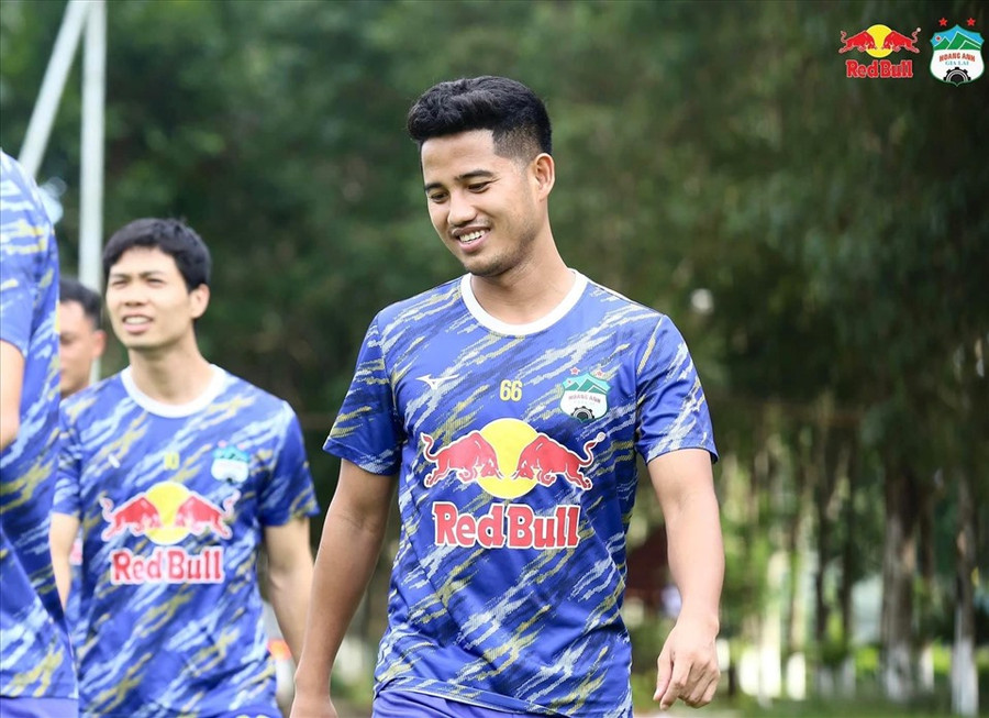 Lê Đức Lương là 1 trong 2 cầu thủ được CLB Hoàng Anh Gia Lai cho CLB Công An Nhân Dân mượn ở giai đoạn tiếp theo Giải hạng nhất LS V.League 2 2022. Ảnh: HAGL