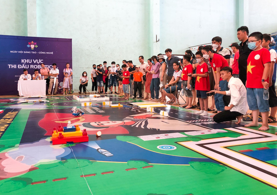 Ngày hội Sáng tạo - Công nghệ năm 2022 thu hút 300 thí sinh tham dự. Ảnh: H.Đ