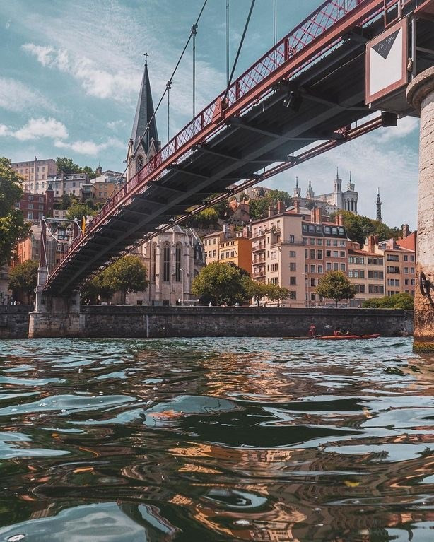  Lyon cổ kính bên sông. (Ảnh: CTV)