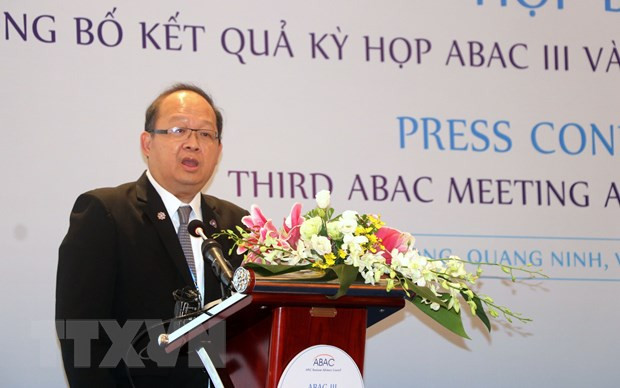 Chủ tịch ABAC 2022 Krienkrai Thiennukul công bố kết quả kỳ họp. Ảnh: Văn Đức/TTXVN