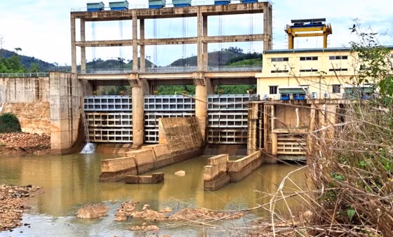  Cửa xả của Thủy điện Đắk Psi bậc 2