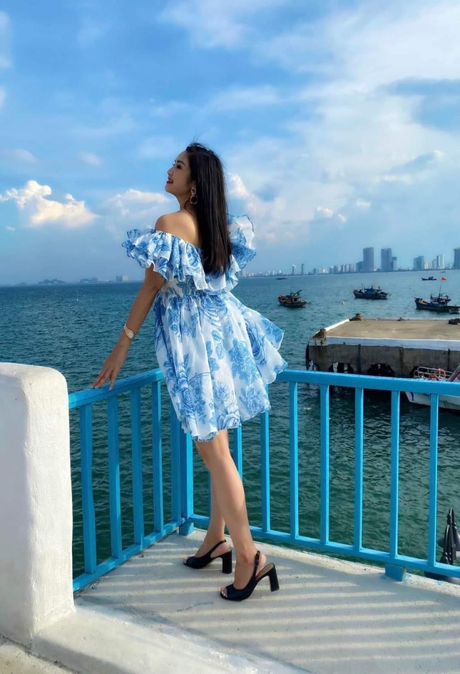 Bức ảnh mới đăng trên trang cá nhân của NSND Thu Hà khiến nhiều người ngạc nhiên về sự trẻ trung bất chấp thời gian của chị. Bức ảnh mới đăng trên trang cá nhân của NSND Thu Hà khiến nhiều người ngạc nhiên về sự trẻ trung bất chấp thời gian của chị.