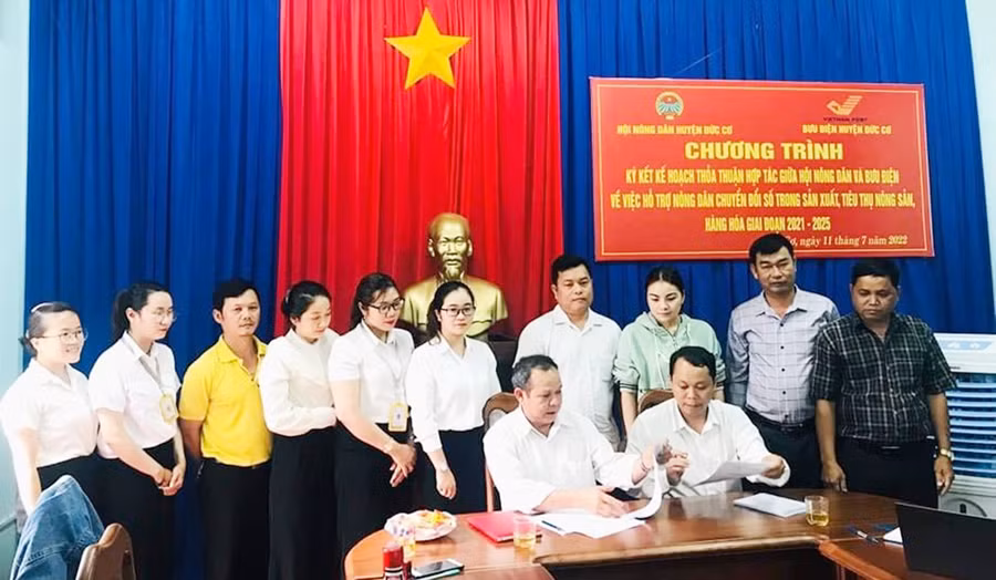  Quang cảnh chương trình ký kết giữa 2 đơn vị. Ảnh: Thanh Tịnh