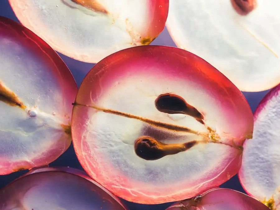 Ngược lại, hạt nho có tác dụng giảm đường huyết. Ảnh: Shutterstock Ngược lại, hạt nho có tác dụng giảm đường huyết. Ảnh: Shutterstock