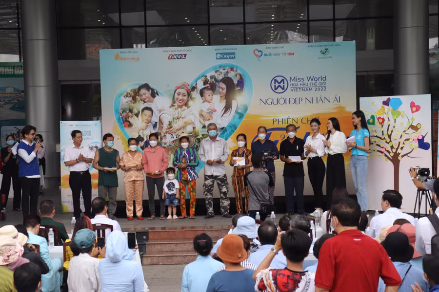 Những hoàn cảnh được giúp đỡ. Ảnh: S.V