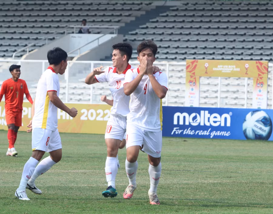 Quốc Việt đoạt danh hiệu vua phá lưới giải U.19 Đông Nam Á với 5 bàn thắng. Ảnh: VFF