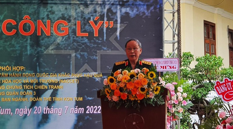 Thượng tướng Nguyễn Văn Rinh phát biểu tại Triển lãm “Da cam - Lương tri và Công lý” Kon Tum 2022.