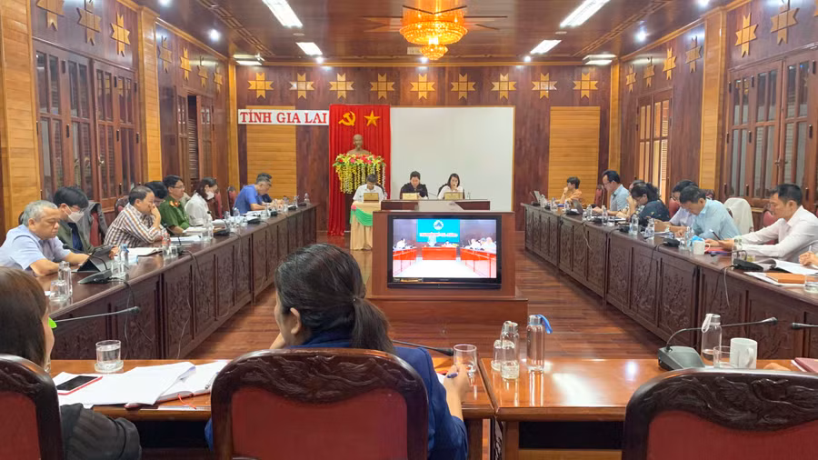 Quang cảnh Hội nghị trực tuyến toàn quốc sơ kết công tác tư pháp 6 tháng đầu năm 2022 tại điểm cầu. Ảnh: R'Ô HOK