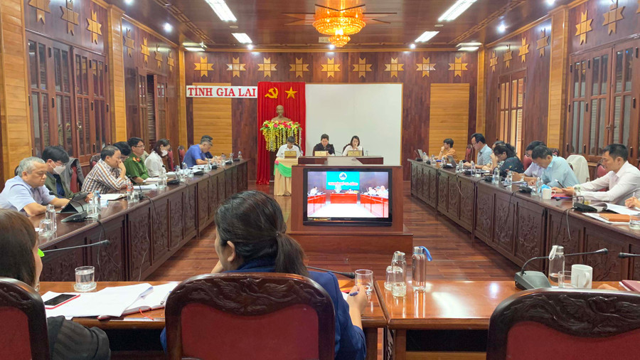 Quang cảnh Hội nghị trực tuyến toàn quốc sơ kết công tác tư pháp 6 tháng đầu năm 2022 tại điểm cầu. Ảnh: R'Ô HOK