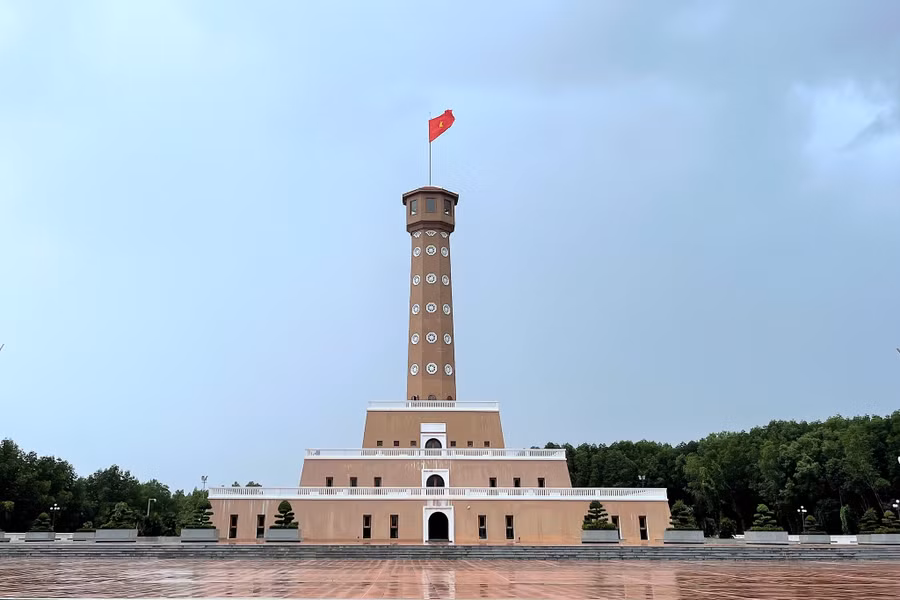  Cột cờ Hà Nội tại Mũi Cà Mau. Ảnh: Mai THanh Hải