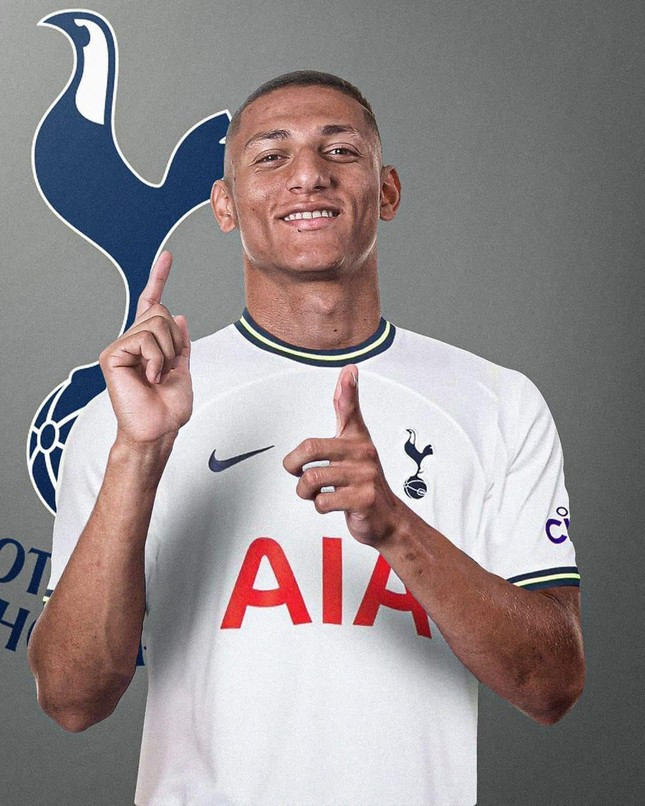 Tottenham đã phá kỷ lục chuyển nhượng để mang về tiền đạo Richarlison từ Everton. Chân sút người Brazil sẽ kiểm tra y tế trong hôm nay 30/6. Tottenham đã phá kỷ lục chuyển nhượng để mang về tiền đạo Richarlison từ Everton. Chân sút người Brazil sẽ kiểm tra y tế trong hôm nay 30/6.