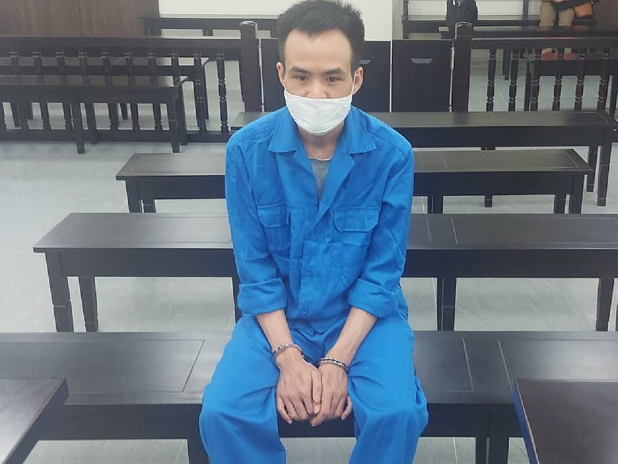 Cao Xuân Chương thừa nhận bán một phụ nữ, một trẻ em gái sang Trung Quốc. Ảnh: TT. Cao Xuân Chương thừa nhận bán một phụ nữ, một trẻ em gái sang Trung Quốc. Ảnh: TT.