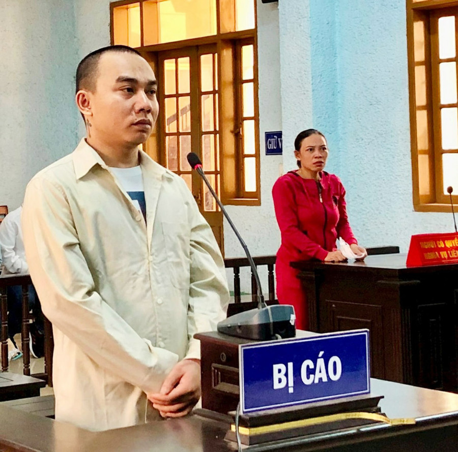 Bị cáo Nguyễn Việt Huy tại phiên tòa. Ảnh: Lê Anh Bị cáo Nguyễn Việt Huy tại phiên tòa. Ảnh: Lê Anh