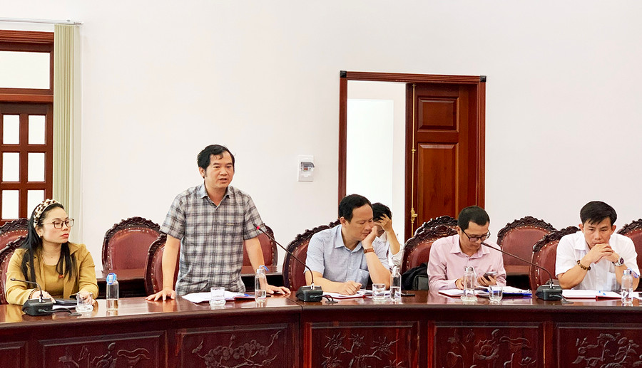 Phó Tổng Biên tập Báo Gia Lai Đoàn Minh Dưỡng nêu một số kiến nghị, đề xuất tại hội nghị. Ảnh: Như Nguyện Phó Tổng biên tập Báo Gia Lai Đoàn Minh Dưỡng nêu một số kiến nghị, đề xuất tại cuộc họp. Ảnh: Như Nguyện