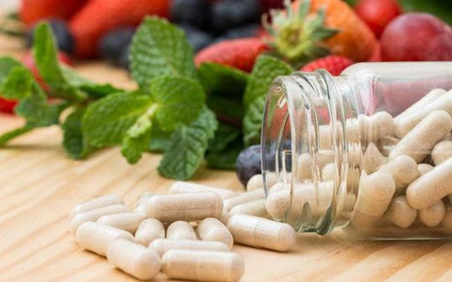 Nhiều trang mạng quảng cáo thực phẩm chức năng như thần dược. Ảnh: Cục An toàn thực phẩm Nhiều trang mạng quảng cáo thực phẩm chức năng như thần dược. Ảnh: Cục An toàn thực phẩm