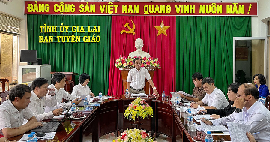Quang cảnh buổi làm việc. Ảnh: Minh Châu Quang cảnh buổi làm việc. Ảnh: Minh Châu