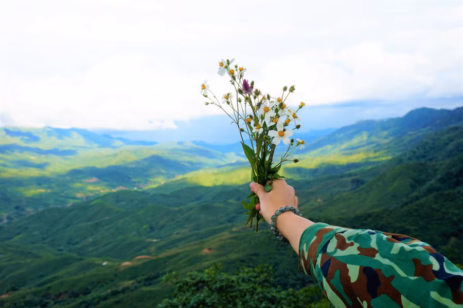  Bản A Pa Chải, trung tâm xã Sín Thầu (H. Mường Nhé, Điện Biên) nằm phía xa. Ảnh: Mai Thanh Hải