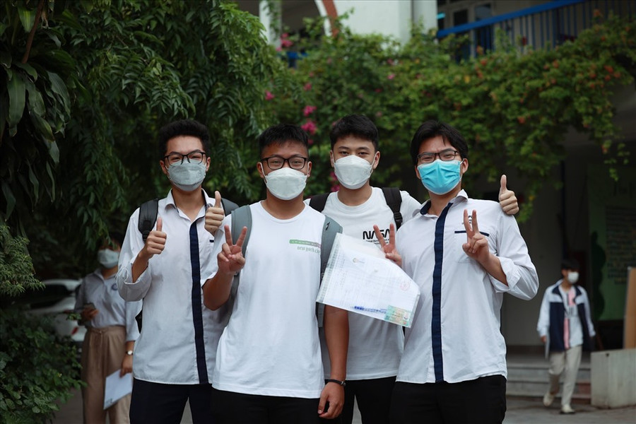 Thí sinh dự thi tốt nghiệp THPT năm 2022 tại Hà Nội. Ảnh: Hải Nguyễn