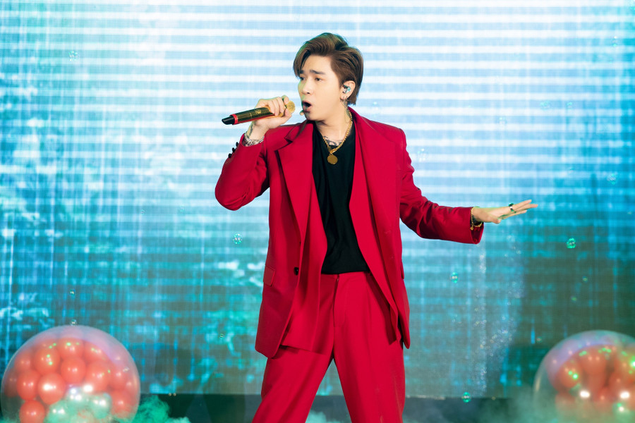 Trước đó, Chi Dân gây bất ngờ khi xác nhận chưa có bạn gái. Ảnh: NVCC