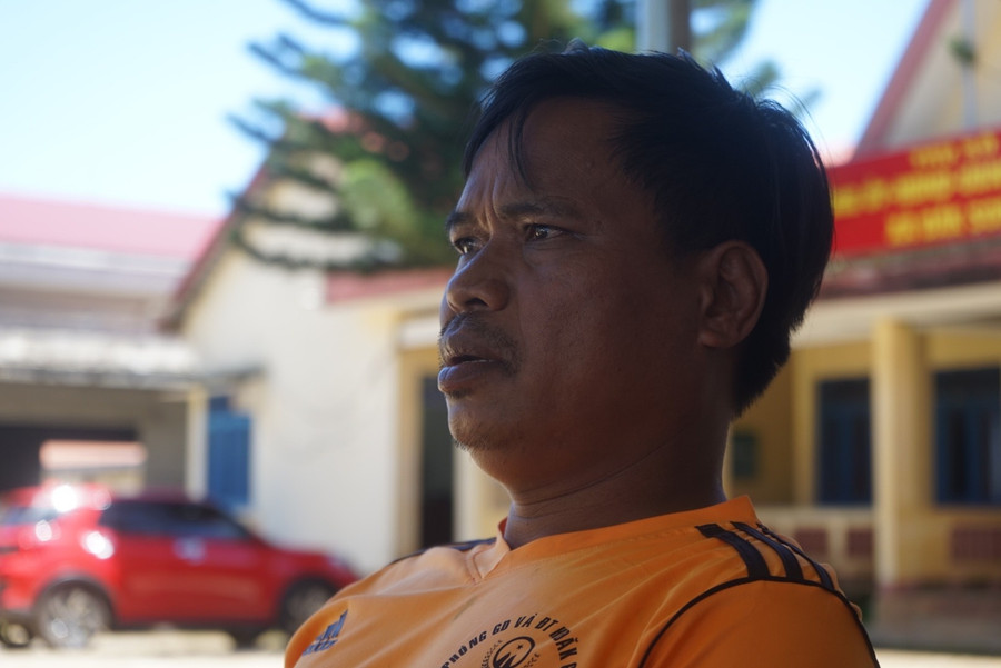 Ông K’Hai hoang mang khi nghe thông báo sổ đỏ của mình sẽ bị thu hồi. Ảnh: Thanh Quân Ông K’Hai hoang mang khi nghe thông báo sổ đỏ của mình sẽ bị thu hồi. Ảnh: Thanh Quân