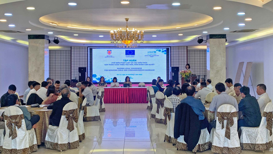 Quang cảnh buổi tập huấn. Ảnh: R'Ô HOK