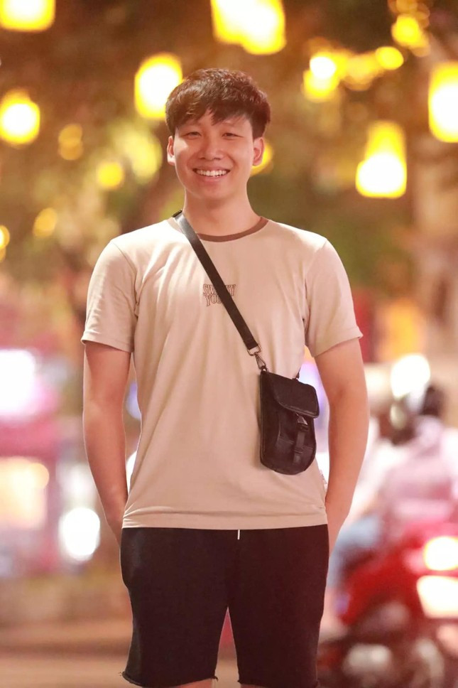 Lê Văn Việt (sinh năm 1994) là cựu sinh viên Trường Đại học Thương mại.