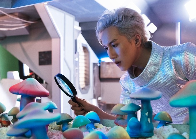 Ca sĩ VP Bá Vương trong MV “Em đang ở đâu?”. (Ảnh do nghệ sĩ cung cấp) Ca sĩ VP Bá Vương trong MV “Em đang ở đâu?”. (Ảnh do nghệ sĩ cung cấp)
