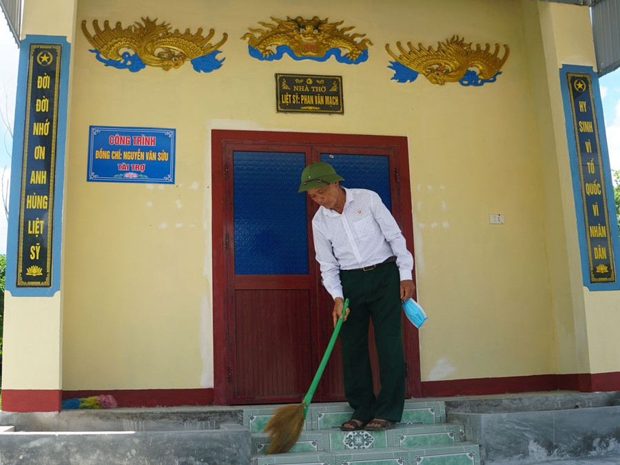 Ngôi nhà thờ cúng liệt sĩ mà ông Sửu tài trợ xây dựng. Ảnh: Phạm Đức 