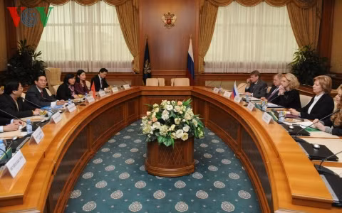 Cuộc hội đàm giữa hai đoàn kiểm toán hai nước