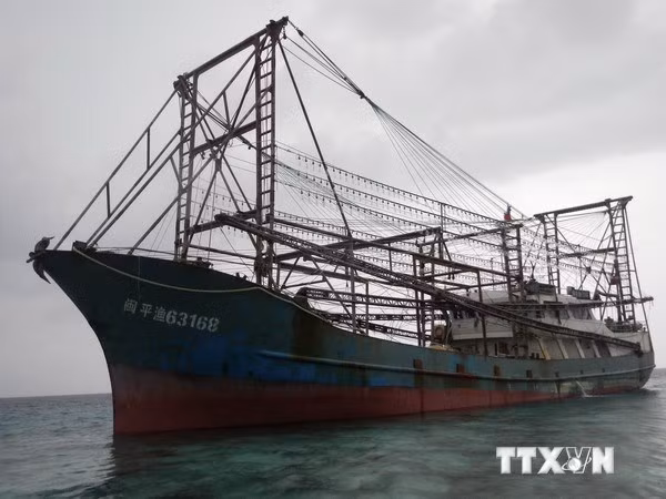  Tàu cá Trung Quốc