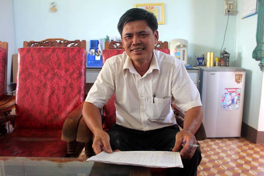 Lạm thu tiền học sinh ông Đông bị đề xuất hình thức kỷ luật cảnh cáo. Ảnh: Minh Nguyễn Lạm thu tiền học sinh nhưng ông Đông chỉ bị đề xuất hình thức kỷ luật cảnh cáo. Ảnh: Minh Nguyễn