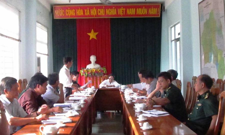  Kiểm tra công tác bầu cử tại huyện Chư Prông. Ảnh: H.T