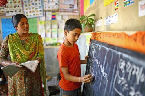 Ấn độ chọn ngày 5-9 là ngày nhà giáo quốc gia. Ấn độ chọn ngày 5-9 là ngày nhà giáo quốc gia.