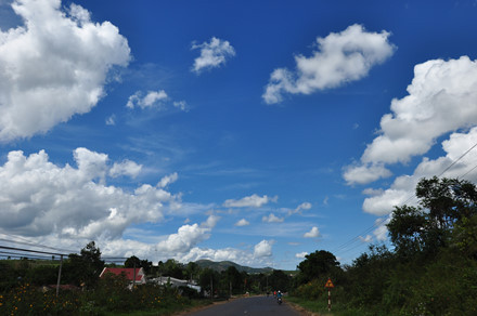 Trời Tây Nguyên xanh! Trời Tây Nguyên xanh!