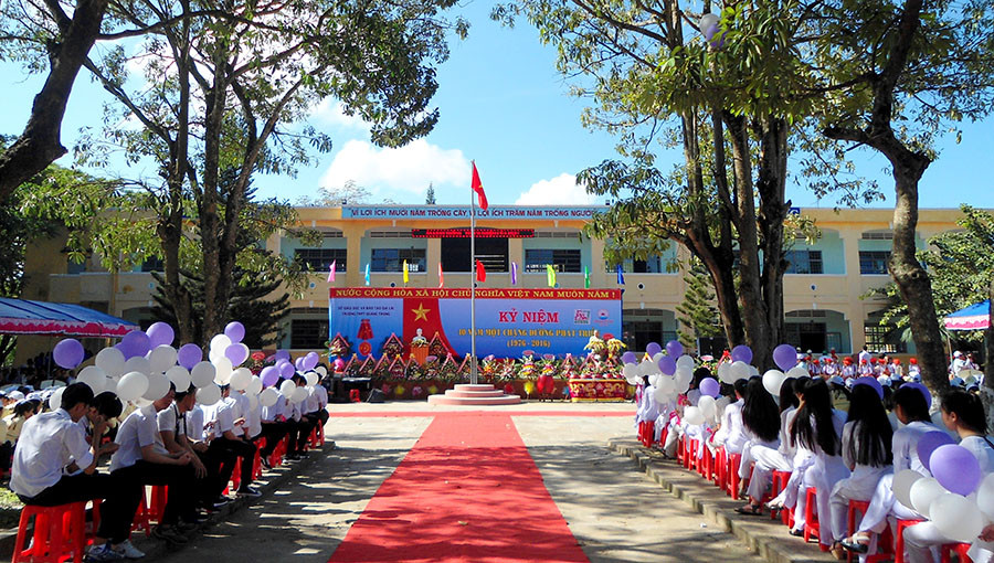Quang cảnh buổi lễ. Ảnh: Hồng Thi Quang cảnh buổi lễ. Ảnh: Hồng Thi