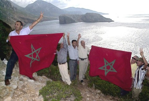 Niềm vui độc lập của đảo Isla del Perejil chỉ kéo dài một tuần, trước khi Tây Ban Nha cử chiến hạm sang chiếm lại.