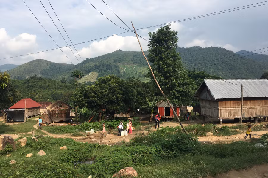 Một góc làng Brang. Ảnh: T.H