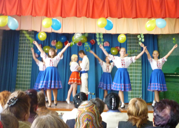 Ngày nhà giáo là ngày được cả nước Nga coi trọng. Ngày nhà giáo là ngày được cả nước Nga coi trọng.