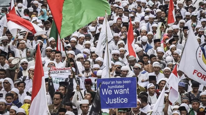 Những người biểu tình ở thủ đô Jakarta. (Nguồn: EPA)