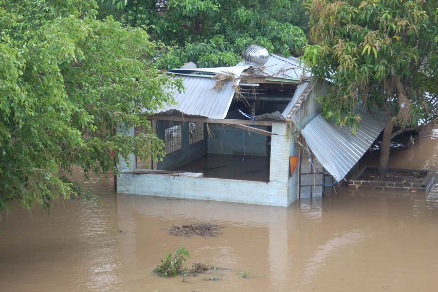  Quỹ phòng-chống thiên tai góp phần cho công tác khắc phục hậu quả thiên tai. Ảnh: T.N