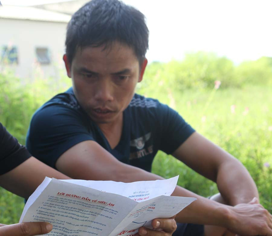 Anh Bông cho biết lãnh đạo bệnh viện vẫn chưa đến gặp gỡ thăm hỏi gia đình anh. Ảnh: L.V.N Anh Bông cho biết lãnh đạo bệnh viện vẫn chưa đến gặp gỡ thăm hỏi gia đình anh. Ảnh: L.V.N