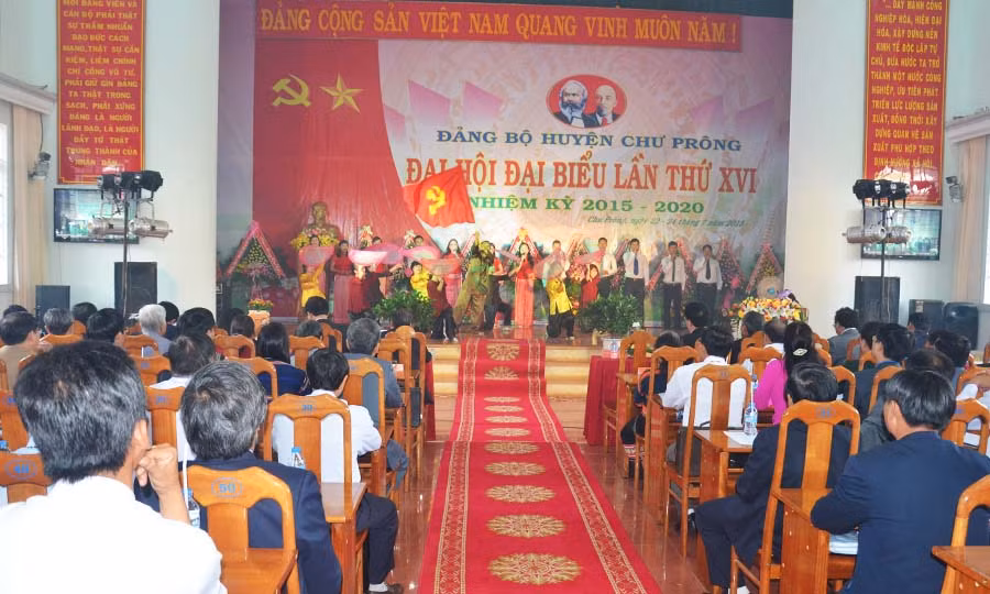  Đại hội Đảng hộ huyện Chư Prông lần thứ XVI (nhiệm kỳ 2015-2020). Ảnh: V.H