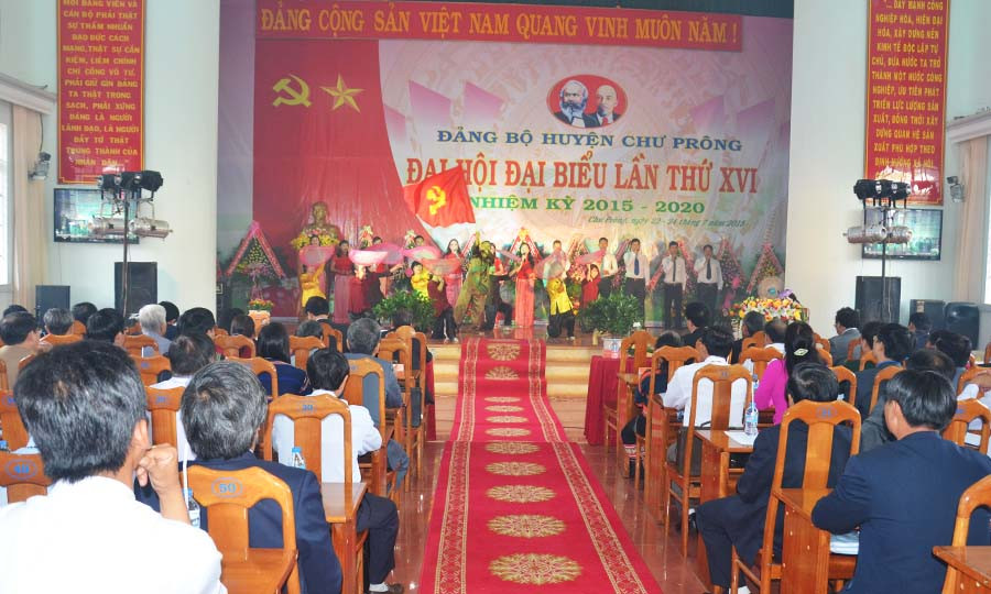 Đại hội Đảng hộ huyện Chư Prông lần thứ XVI (nhiệm kỳ 2015-2020). Ảnh: V.H  Đại hội Đảng hộ huyện Chư Prông lần thứ XVI (nhiệm kỳ 2015-2020). Ảnh: V.H