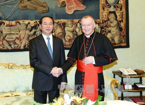 Chủ tịch nước Trần Đại Quang hội kiến Thủ tướng Vatican Parolin. Chủ tịch nước Trần Đại Quang hội kiến Thủ tướng Vatican Parolin.