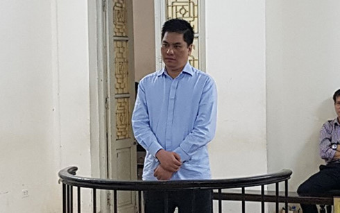 "Đại gia" bất động sản Lê Trung Kiên trước vành móng ngựa "Đại gia" bất động sản Lê Trung Kiên trước vành móng ngựa