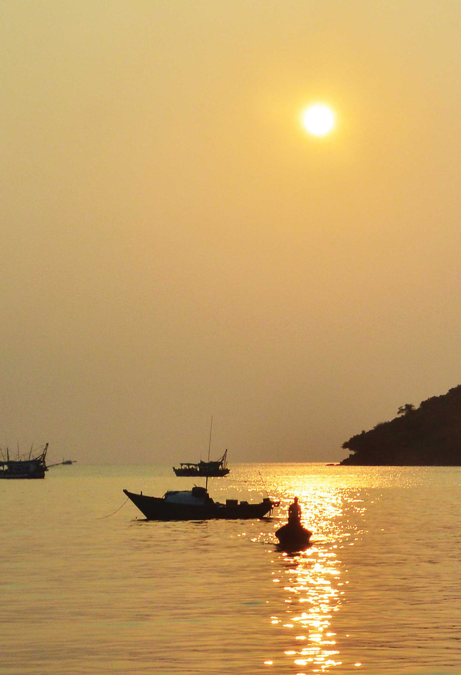 Hoàng hôn trên xã đảo miền viễn tây của Tổ quốc