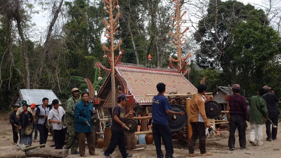 Khuyến khích người dân duy trì, tổ chức các lệ hội tại cộng đồng là một trong những cách làm để bảo vệ và phát huy giá trị của Không gian văn hóa cồng chiêng Tây Nguyên. Ảnh: Minh Châu