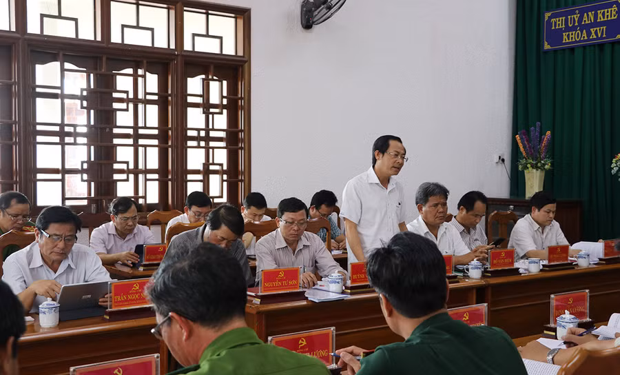 Phó Chủ tịch UBND tỉnh-Đỗ Tiến Đông tham gia góp ý kiến về xây dựng xây dựng thị xã An Khê thành vùng kinh tế động lực phía Đông của tỉnh-Ảnh Ngọc Minh