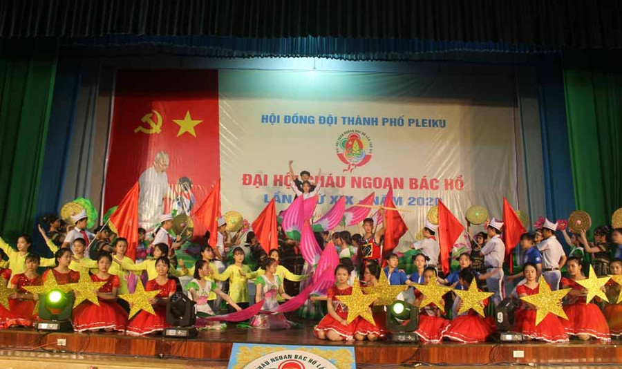 Tiết mục văn nghệ chào mừng Đại hội Cháu ngoan Bác Hồ lần thứ 19. Ảnh: Phan Lài