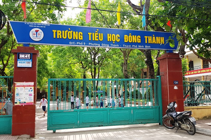 Trường Tiểu học Đông Thành, nơi xảy ra vụ việc. Ảnh: NT